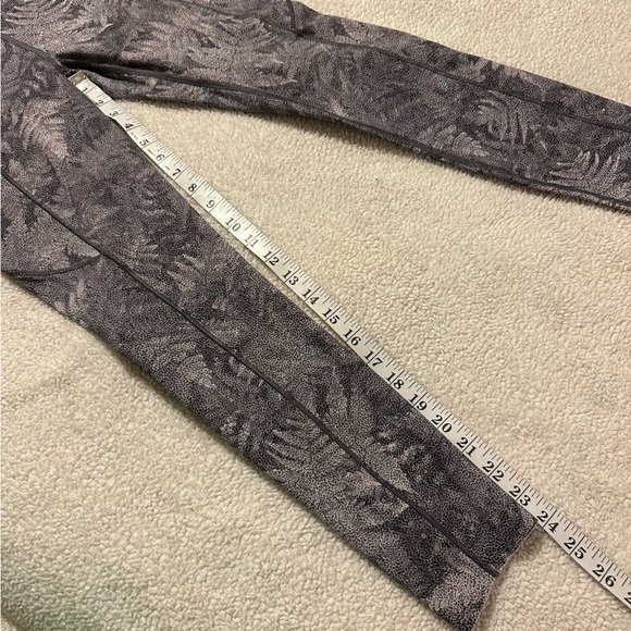 Lululemon Fast & Free 7/8 Tight Leggings Kindred Spirit Alpine White Multi - Picture 10 of 14